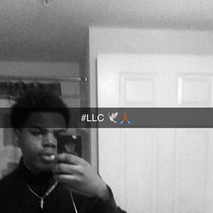 Meet your Posher, Emmanuel